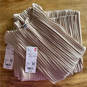 Uniqlo Pleated Set